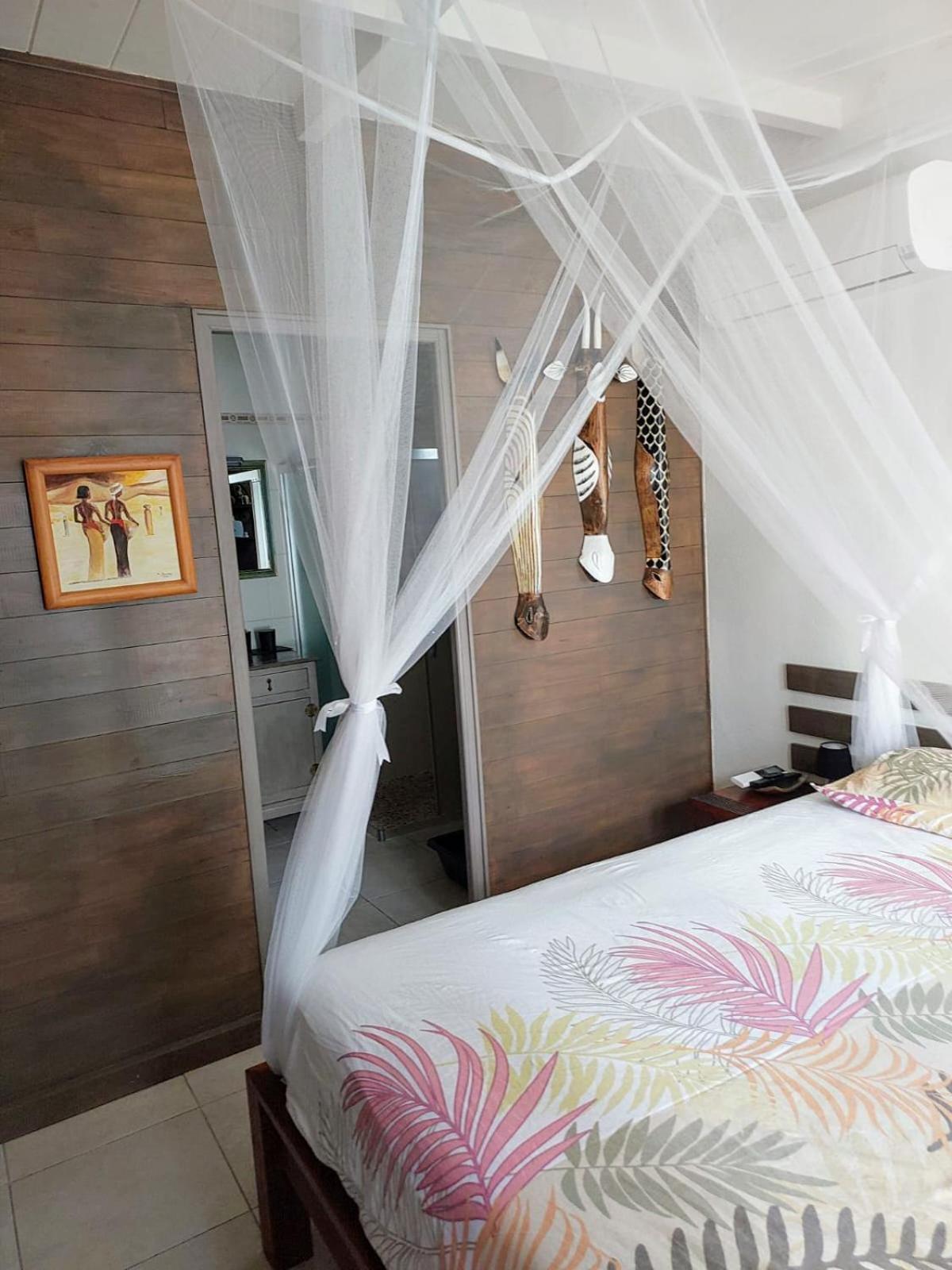 Appartamento Chamb'Bouchons Saint-Francois  Esterno foto