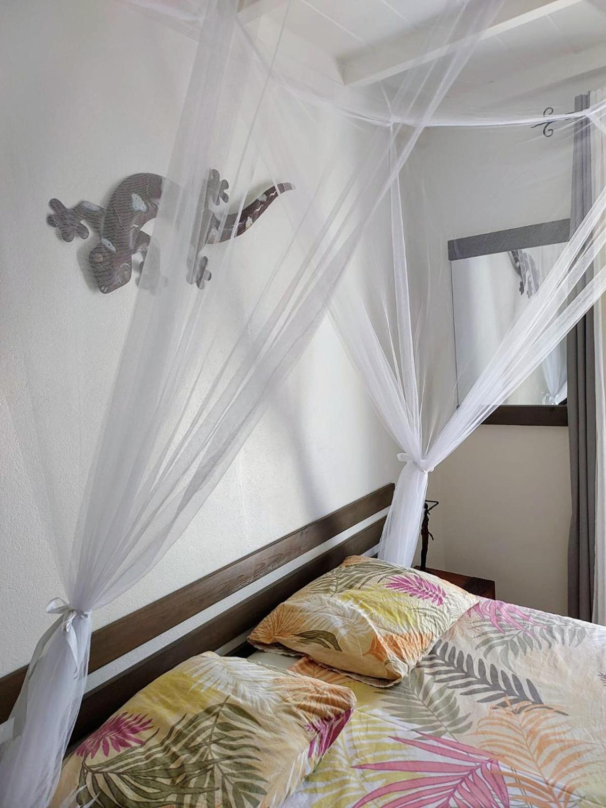 Appartamento Chamb'Bouchons Saint-Francois  Esterno foto