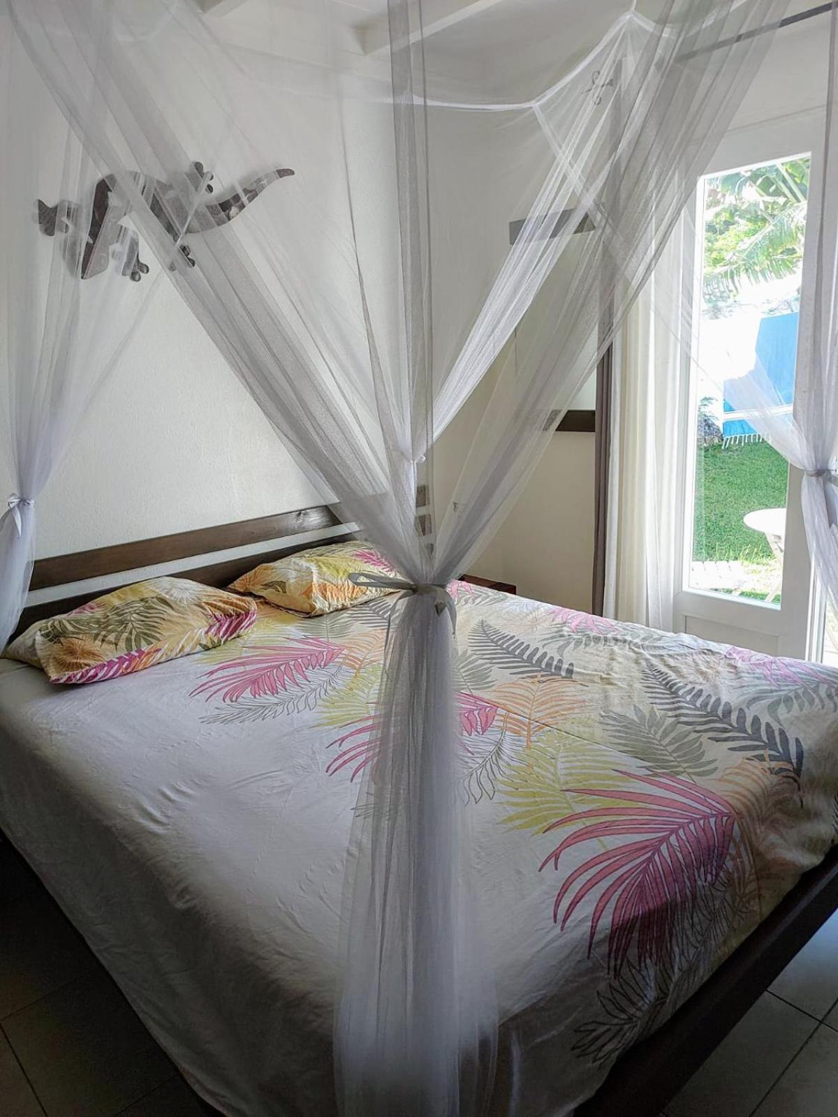 Appartamento Chamb'Bouchons Saint-Francois  Esterno foto